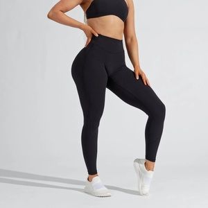 NWOT Buffbunny Curve Leggings